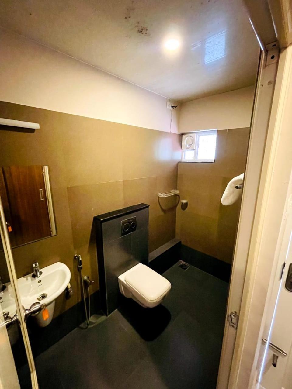 Hotel Kb Residency à Kozhikode Extérieur photo